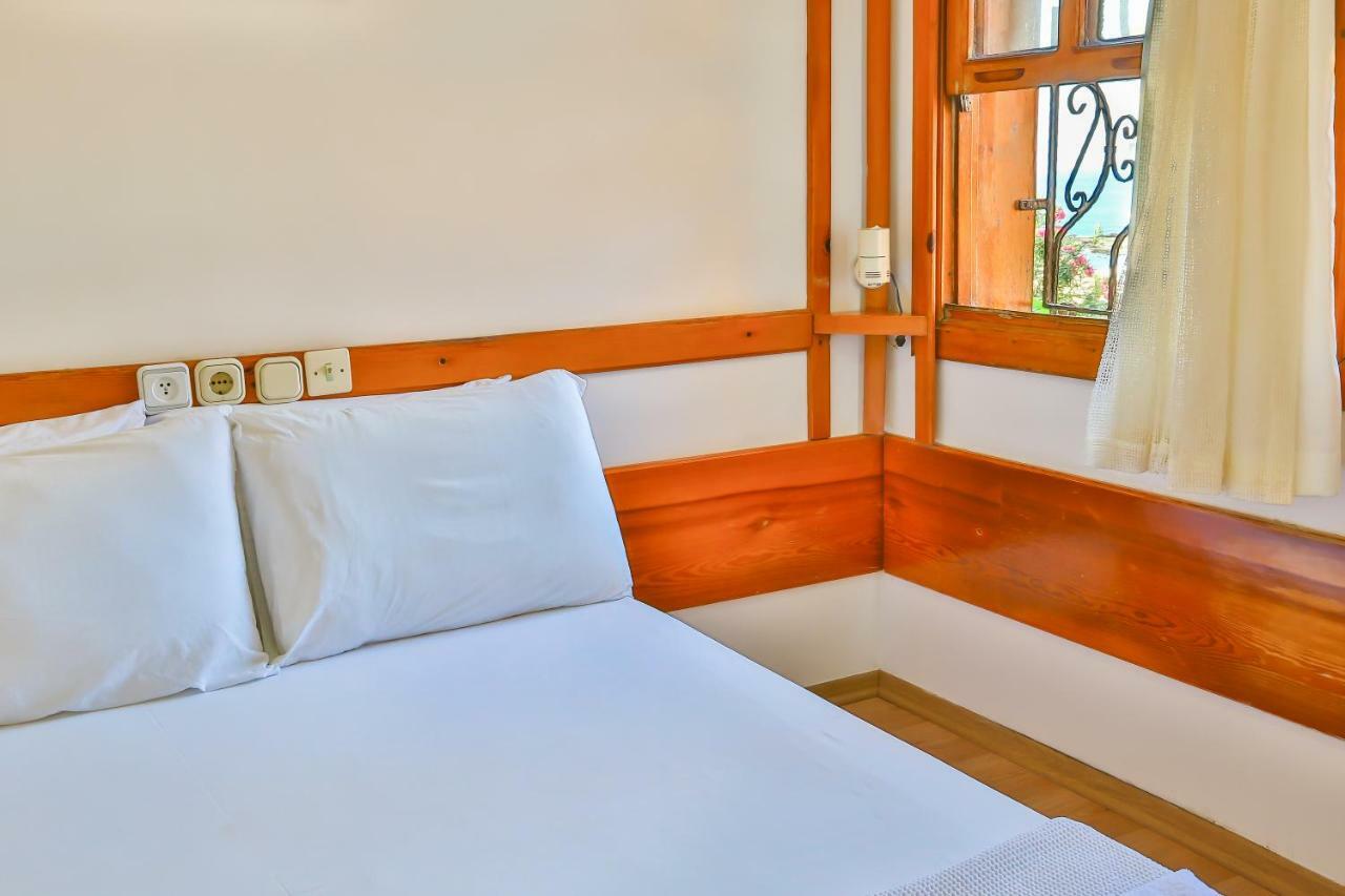 Hotel Villa Oenemli Side Zewnętrze zdjęcie